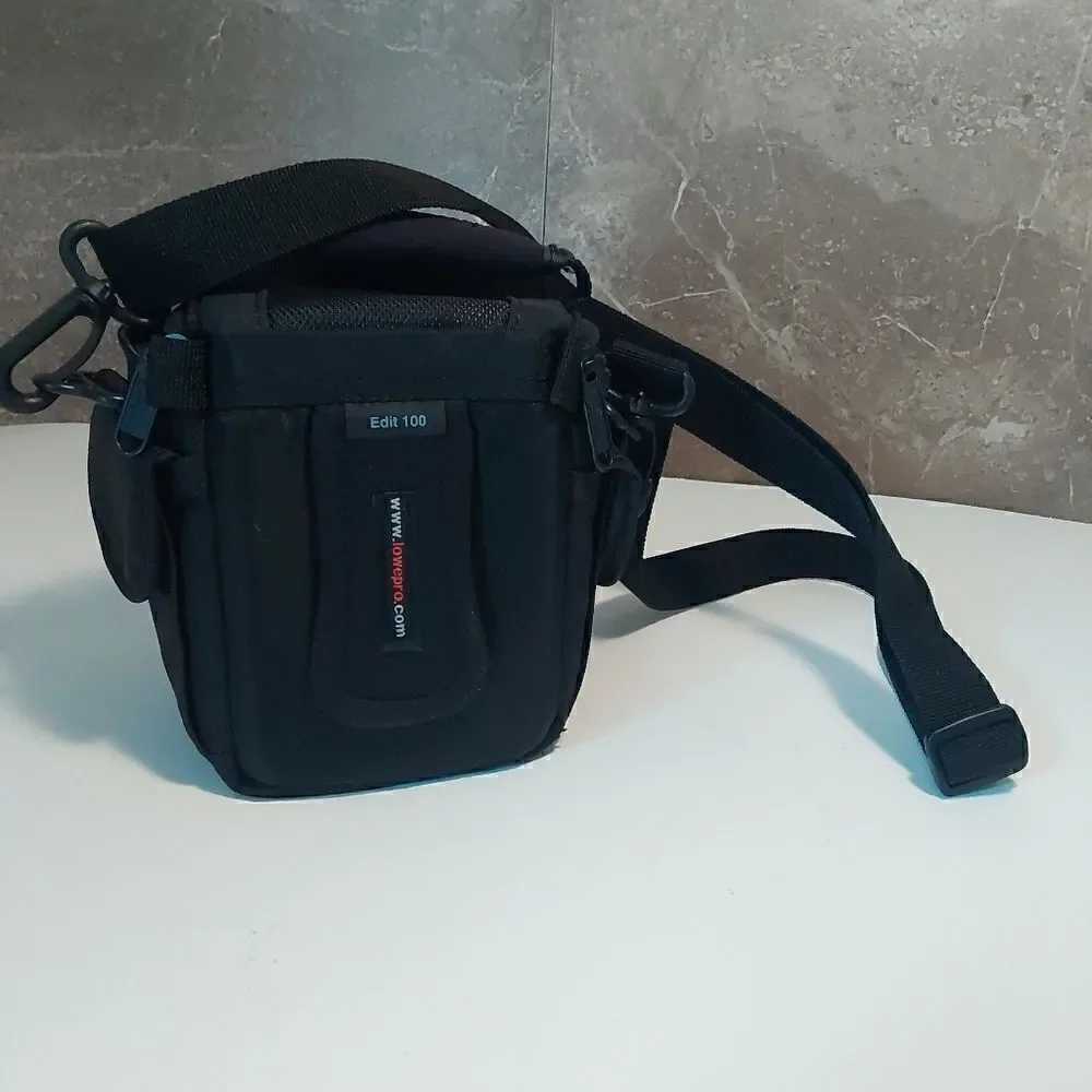 Lowepro Edit 100 Camera Bag Black w/Shoulder Strap